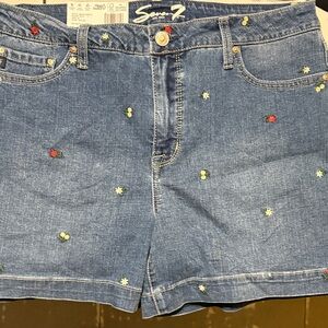 Seven7 Women's High Rise Denim Jeans with Embroidered Flowers